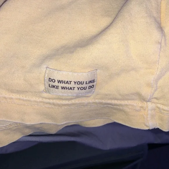 Sunshine yellow tee- LIFE IS GOOD - Picture 2 of 4